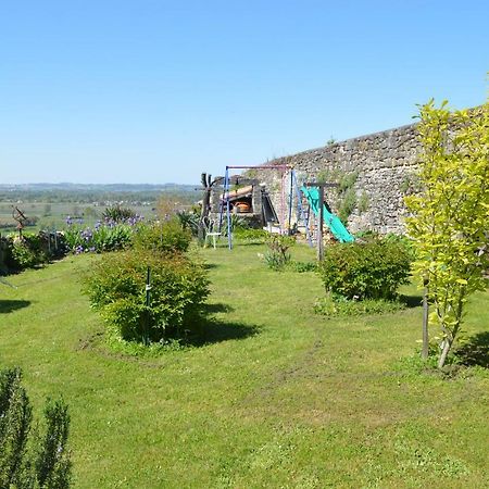 Le Prieure Bed & Breakfast Saint-Pey-de-Castets Exterior foto