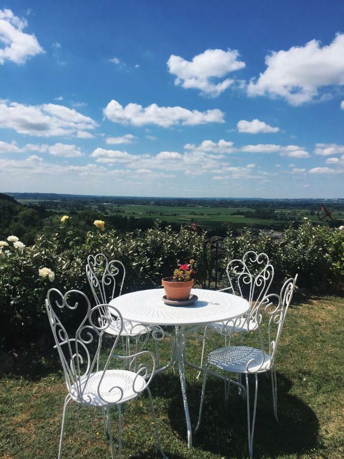 Le Prieure Bed & Breakfast Saint-Pey-de-Castets Exterior foto