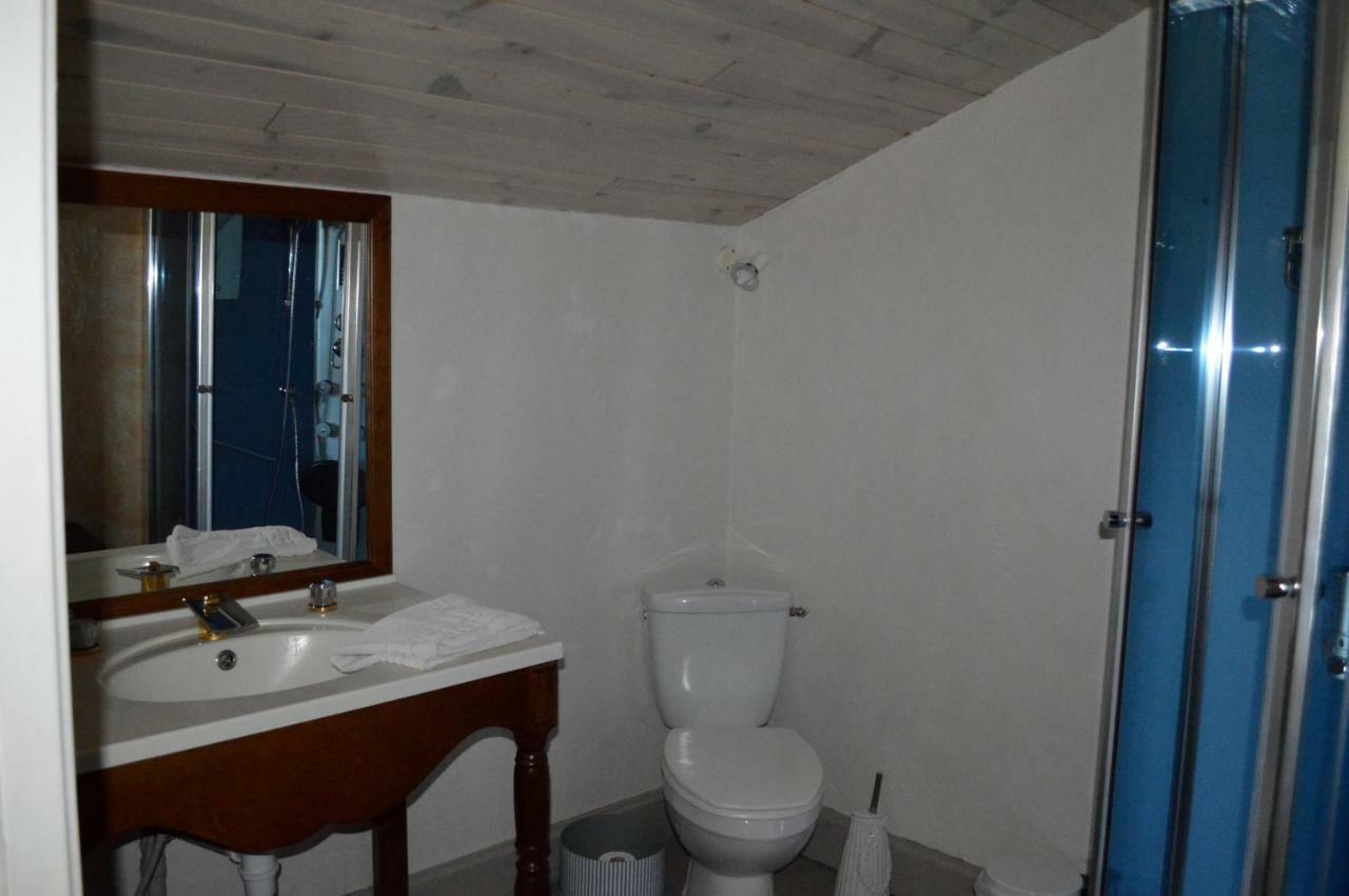 Le Prieure Bed & Breakfast Saint-Pey-de-Castets Exterior foto